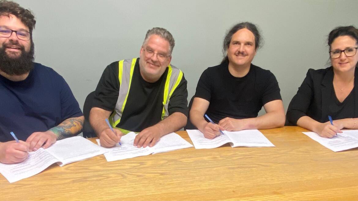 La Municipalité de Saint-François-Xavier-de-Brompton signe une convention collective jusqu’en 2030